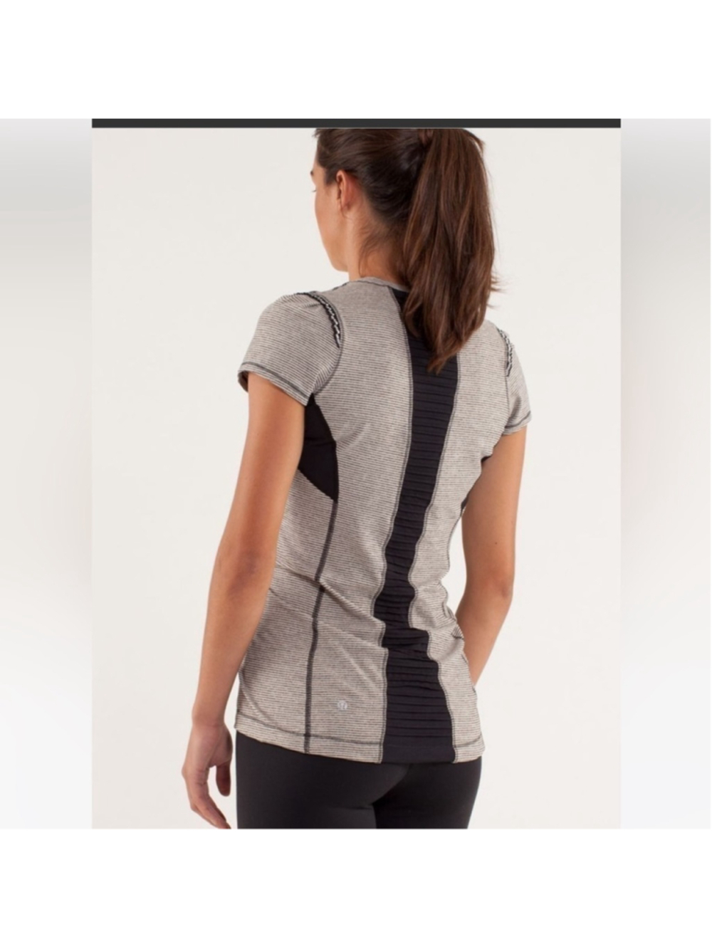 Lululemon Star Runner Short Sleeve
Tonka Stripe Cashew / Heathered Black sz 6